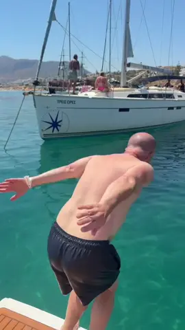 🐠🐠🐠 Half the vids didn’t save so this is all u get #crete #sea #dive #holiday 
