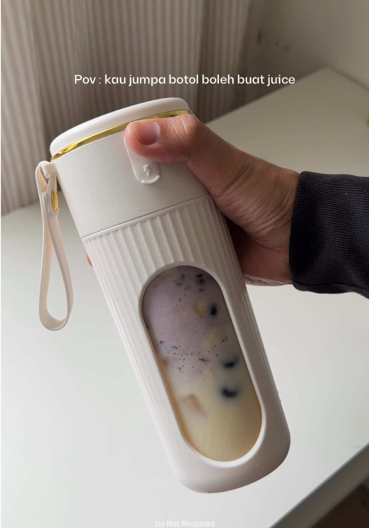 sekarang juice maker dah banyak jenis , tinggal rajin je tau #juicemaker #bottle #dietmenu #dietidea #juicemenu 