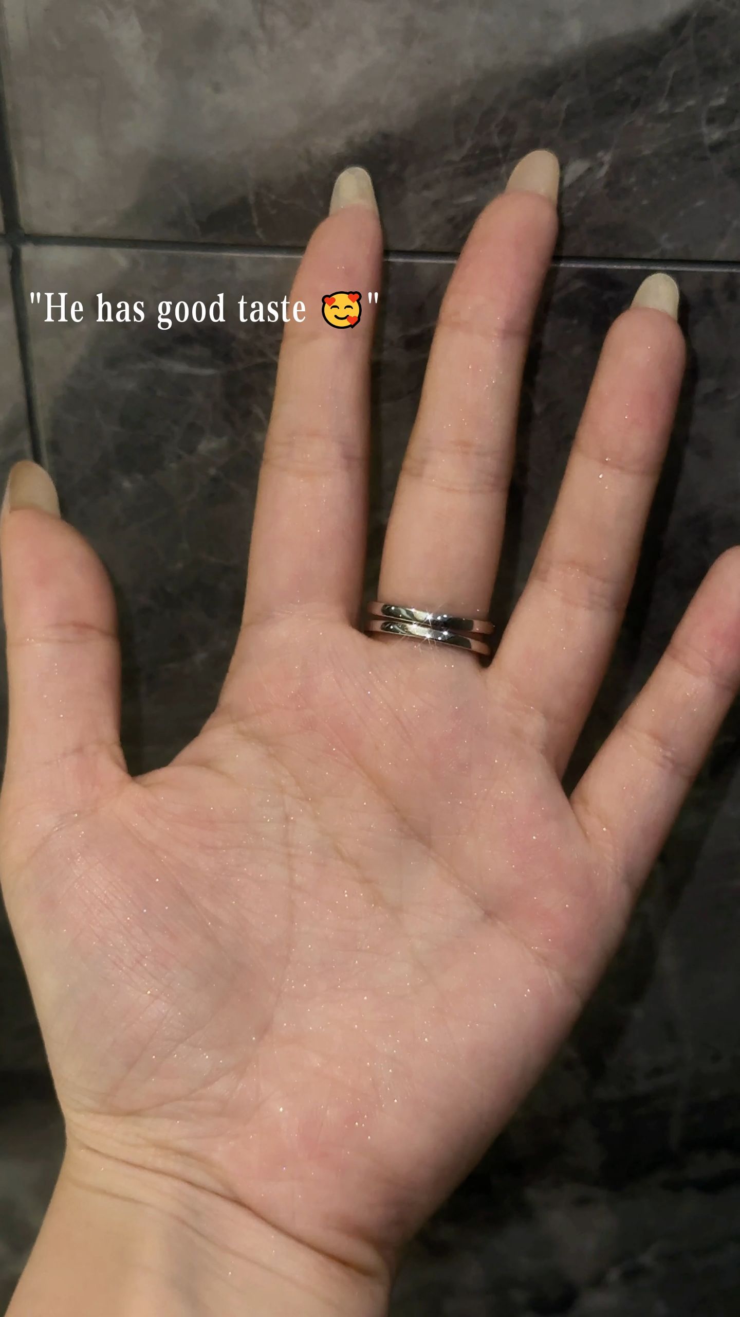 #moissanitering #ovalmoissanite #moissaniteengagementring #TikTokMadeMeBuyIt #diamondalternative