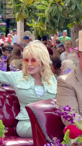 Dolly Parton died within six hours, her nephew made three heartbreaking decisions.#fyp #DollyParton #rip 