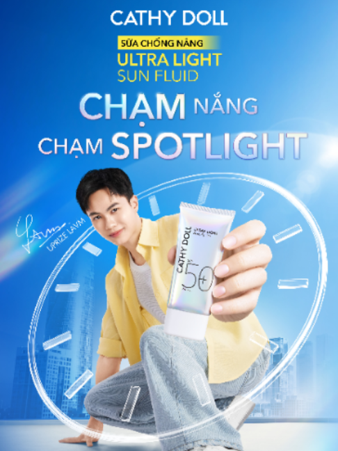 ☀️CHÍNH THỨC LÊN SÓNG: CATHY DOLL × UPRIZE LAVM🥰  Cùng Cathy Doll và UPRIZE LAVM tự tin bước ra nắng với Cathy Doll Ultra Light Sun Fluid SPF50+ PA++++ – sữa chống nắng mỏng nhẹ, thoải mái để đồng hành mỗi ngày.  ✨ SPF50+ PA++++ – bảo vệ da trước tác động của tia UVA & UVB  ✨ Tinosorb S – màng lọc chống nắng thế hệ mới  ✨ Kết cấu dạng sữa mỏng nhẹ, thấm nhanh, không để lại vệt trắng  ✨ Hỗ trợ kiểm soát dầu, cho da thông thoáng hơn khi sử dụng  ✨ Kết hợp dầu dừa & lô hội giúp chăm sóc và duy trì độ ẩm cho da Dù lịch trình có hết mình đến đâu, cứ để Ultra Light nhẹ tênh đồng hành cùng bạn dưới nắng.  ☀️ Cùng UPRIZE LAVM khám phá trọn vẹn TVC đầu tiên của Cathy Doll Ultra Light Sun Fluid ngay thôi! 💛  #CathyDollVietnam #UltraLightSunFluid #CathyDollxLAVM #UPRIZE_LAVM #ChạmNắngChạmSpotlight