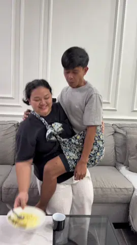 Kenapa dia tidak mau makan 😁😂🥰