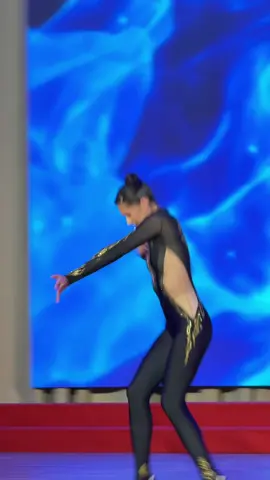 Miss World Portugal, Vitória Babinetchi, performs during the Talent competition in Vietnam.  🎥 MWO / @Luiz Henrique  #missworld #BeautyWithPurpose #SenVang #GELEXIMCO #VocoSceniaBayNhaTrang 
