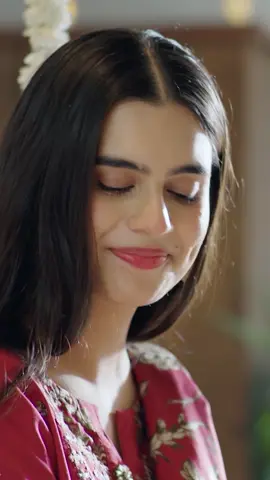 Main Tera airs every Monday-Friday at 9:00 PM. Watch it right now on ARY Plus!📷 #MainTera #ArezAhmed #YusraIrfan #GhanaAli #SabaFaisal #HurriyaMansoor #DaniyalKhan #ARYDigital #WhatToWatch