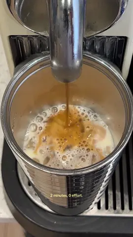 @Nespresso got me acting like an athlete this morning 💪🏸 @socialtiphq Ad #ugccreator #nespresso #icedlatte #badminton #morningroutine