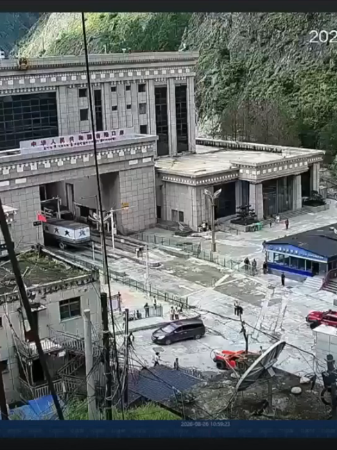 Mamia wapotea, wakiwemo watalii 291 baada ya mafuriko mabaya ya ghafla mpakani mwa Nepal na Tibet #BreakingNews #Habari #Tanzania #HusseinMkumbo #bonitech_computer #Airpodspro2