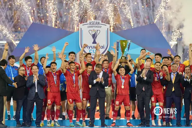Khoảnh khắc ĐTVN nâng cao cup vô địch ASEAN Cup 2026 #theanh28 #theanh28news #tiktoknews #FPTPlay #FPTPlaySports #ASEANHyundaiCup2026 #TrieutraitimMotchienthang #toiyeutoquoc