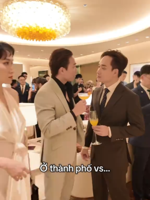 Nếu bạn không thích điều gì đó, hãy thử tìm cách thay đổi nó. Nếu bạn không thể thay đổi nó, hãy thay đổi cách suy nghĩ, cách nhìn nhận của bạn về nó. #Jimmy