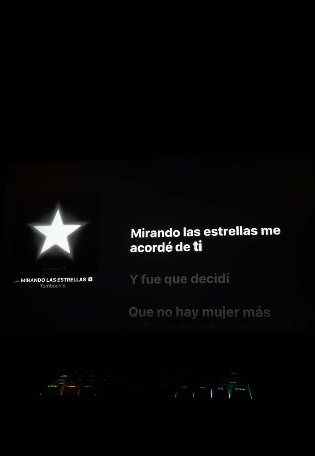 Mirando Las Estrellas-Tombochio #fyp #parati #tombochio #lyrics #viral 
