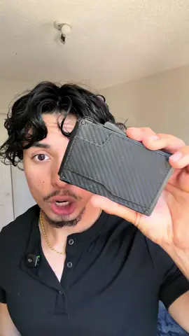I might have found my go to wallet #runbox #wallet #zitahli 