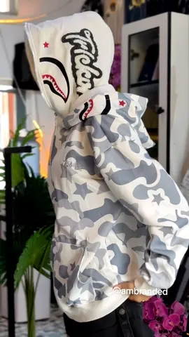 တိူ့မောင်လေး ငယ်ငယ်လေးတွေ အတွက် Bape Hoodies လေး #လက်လီလက်ကားဝယ်ယူနိုင်ပါတယ်ရှင့် #foryou #ambranded #meiktila #fpyシ @Iam-AM (AM Founder) @TikTok @AMBranded ပေါက်ချောင်းဆိုင်ခွဲ 