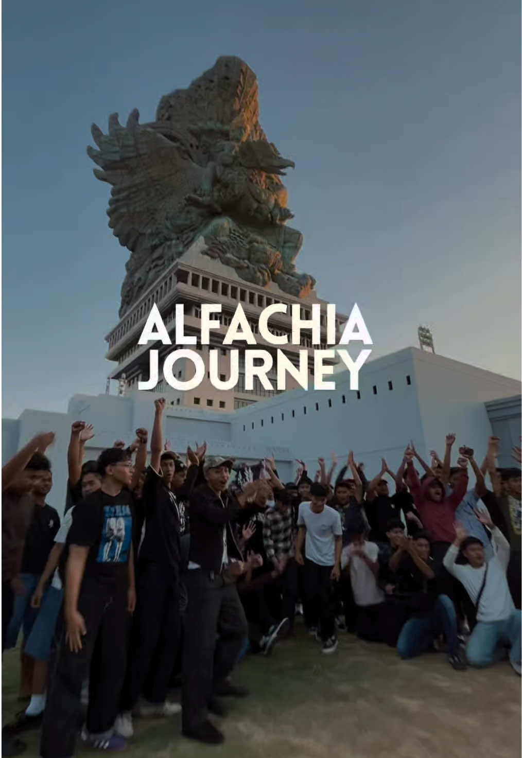 Keseruan Tim Alfachia Journey  SMADAPO @alfachia journey @Agam Tungga Jaya  #ponorogo24jam #ponorogo #bali #alfachiajourney #smadaponorogo 
