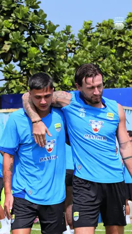 ASMR latihan hari iniiii! 💪🏻💙 #PERSIB 