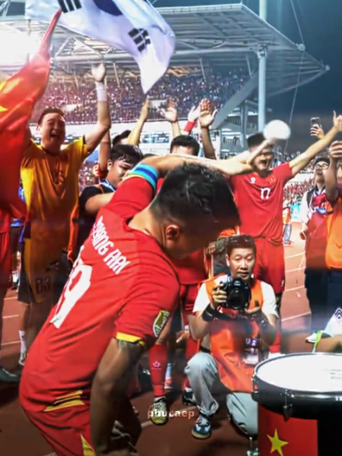 Chatchai Nguyễn + Wanchai Nguyễn = Cúp về 😝 | #phucaep #smcn #xh #bongda #football #trend #edits #fyp #viral #editingnews ・ Upload Method → @editingnews.com