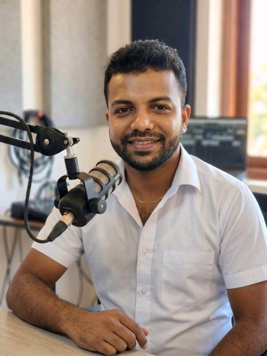 ඔබ සැමට පින්බර නිකිණි පුන් පොහෝ දිනයක් වේවා.🙏🙏