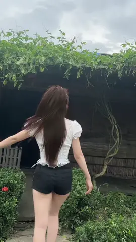 Cả nhà có mua gì vào giỏ hàng mua ủng hộ Tiên với nha kiếm hoa 🌹 ăn sáng ạ 🤣#babaonèe @Ba Báo NÈE Sốp 