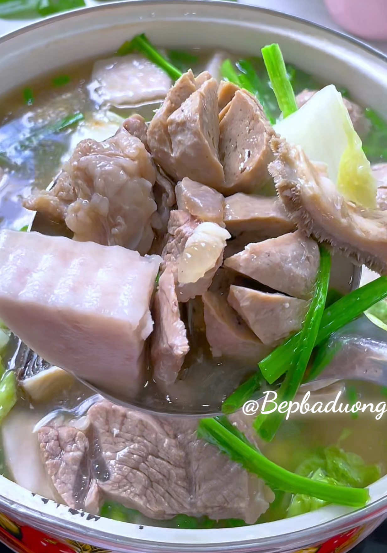Bí quyết nấu lẩu bò vừa ngon vừa rẻ. Mọi nguoiytham khảo nha#bepbaduong #laubo #monngonmoingay #monngontainha #homnayangi 