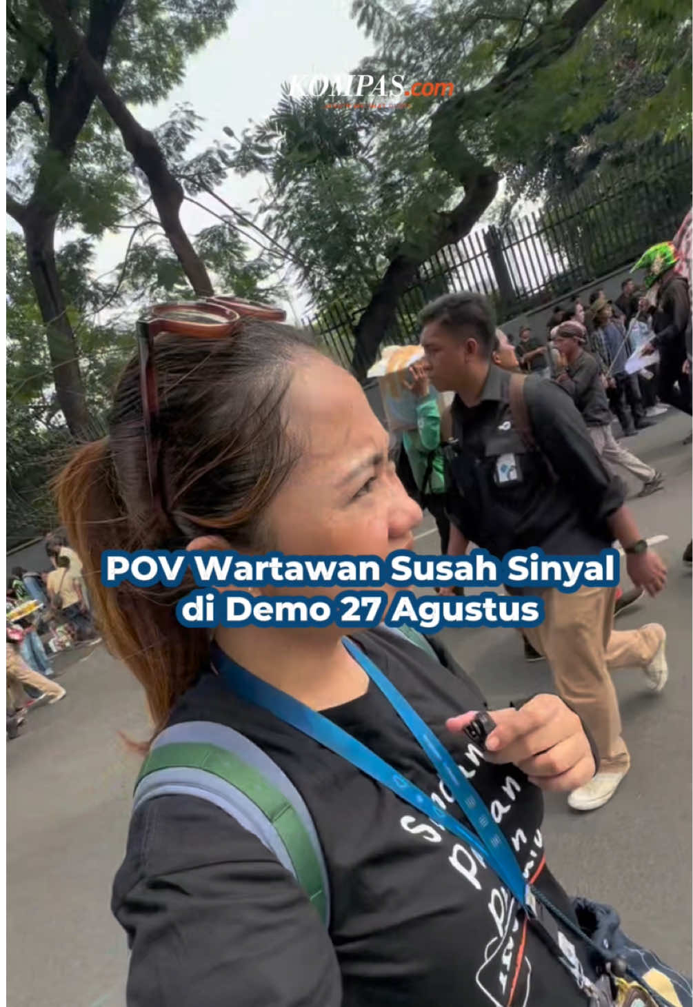 Maaf kalau liputan demo kali ini agak tersendat ya warga… Soalnya di lapangan nyari sinyal tuh sesusah ini!  Content Creator: Dian Reinis @reredipalmerah  Produser: Akhdi Martin  #demo #demoDPR #gedungDPR #review