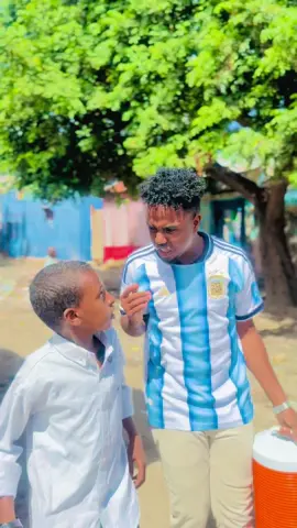 Jaceylkeyga joogto 😂#kaliitow #caanyariska #funyvideo @Abdi rahmaan kaliitow 📷🇸🇴 @wll 😭😭iFA 