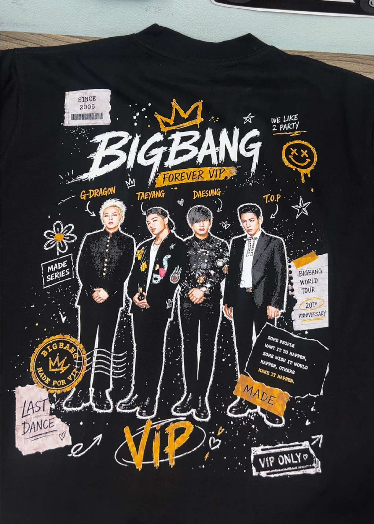 BIGBANG OT4 💛 Một thiết kế dành cho những V.I.P vẫn luôn ở đây. #BIGBANG #BIGBANGOT4 #VIP #ConcertOutfit #XuhuongTikTok