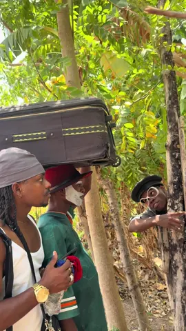Sa bèl ampil pè Marcel debake nan mond lan ak top Maëlle #viraltiktokvideo #komedyenmarcel #topmael🇭🇹🇫🇷 