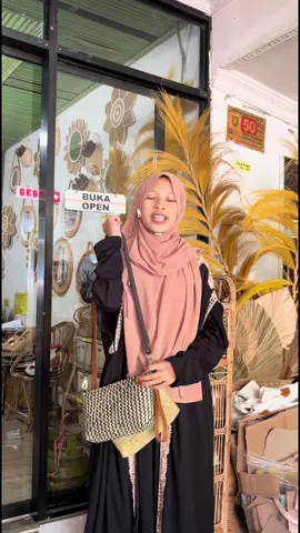 Tas purun multifungsi bisa kadi dompet bisa jadi tas #taspurun #taspurunselempang #purunik #tasmendong #taspurunik 