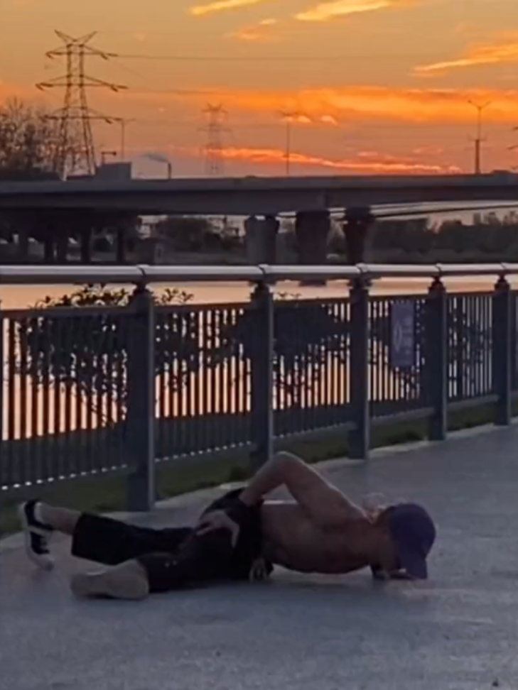 Kiên trì tập luyện mỗi ngày#hitdat #calisthenics #body #gym #renluyensuckhoe