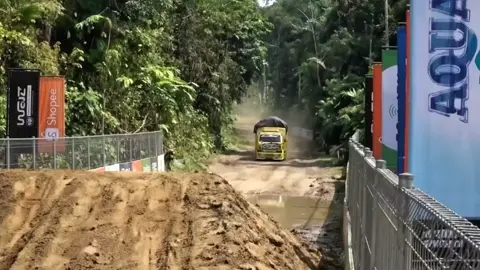 POV, truk canter angkut cabe full muatan ikut WRC #TrukCanterCabe   #FullMuatanWRC   #POVAngkutCabe 