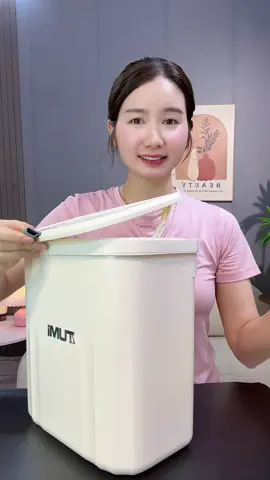 Thùng to 12L luôn nha, có tặng móc treo tường