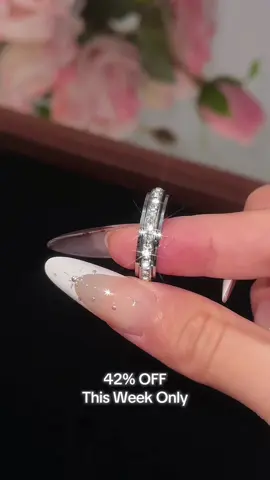 Spinning it around really eases my anxiety#rings #anxietyrelief #giftforher #fyp #tiktokshopfinds d