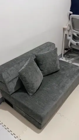 POV: Maliit ang space pero gusto mo ng sofa + bed in one? 👀✨ COSOVA Folding Sofa Bed = 2-in-1 space saver! 🛋️🛏️ Perfect for small rooms, condo, apartment, or extra bed for guests. 🤍 Sofa sa araw, bed sa gabi. 😍 Sulit na, practical pa! 🛒 Check mo sa yellow basket bago maubusan! 💛 #TikTokBudol #TikTokMadeMeBuyIt #SofaBed #FoldingSofaBed #HomeEssentials  