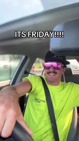 ITS FRIDAY, ALREADY GOT 4 HOURS IN AND ITS 8 OCLOCK, BE HYPE LADIES AND GENTLEMEN THE WEEKEND IS JUST ABOUT HERE (I work Saturdays too) #fyp #blowthisup #viral #funny #vibe 