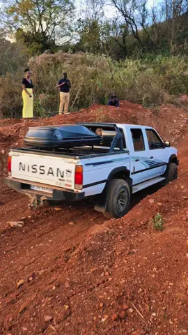 The Veteren! Nissan V6 3.0L SE 4x4 at Sudwala Funscapes 🔥  #offroading #4x4Life #4x4lifestyle 
