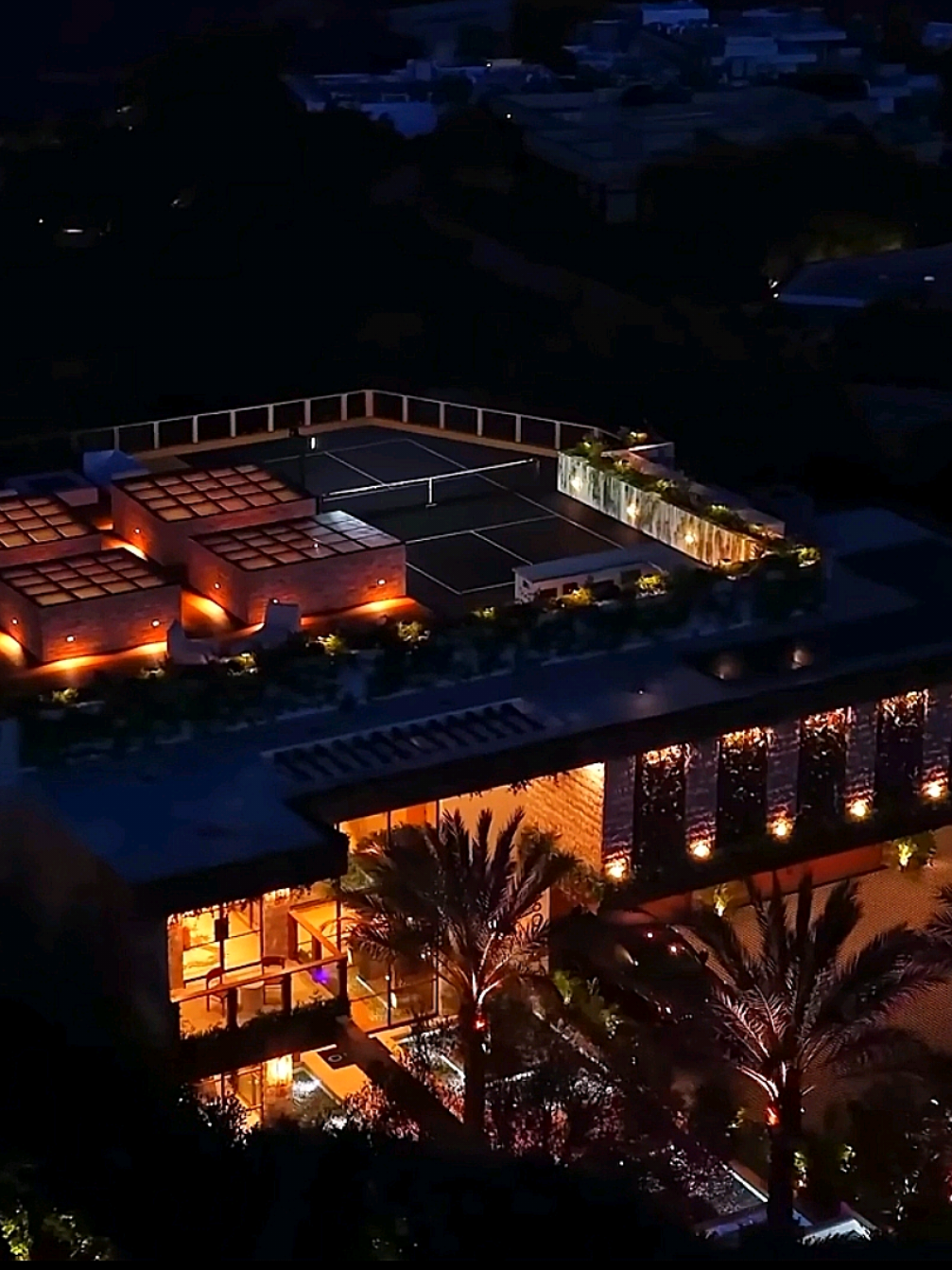 Hidden in Beverly Hills: A $53M estate where exceptional design meets luxury. 🇺🇸 Beverly Hills (Los Angeles) • California • $53,000,000 ‍ #Luxury #OldMoney #Billion #Mansion #RealEstate 