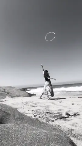 #hulahoop #flowstate #hoopersoftiktok #blackandwhite #aquasuncreative 