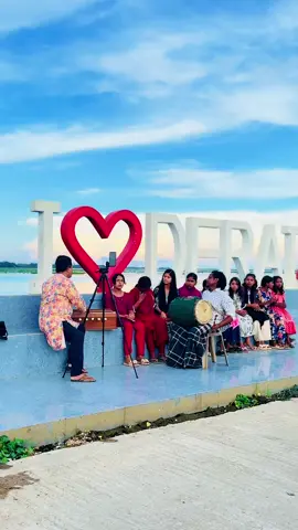🎶 ক্ষুদে শিল্পীদের সুমধুর গান, মনোরম পরিবেশ আর ধল রোডের সুন্দর বিকেলবেলা। 🌿🌅 গান, আনন্দ আর প্রকৃতির সৌন্দর্যে কাটুক আমাদের প্রতিটি মুহূর্ত। ❤️🎤 #ধল_রোড #ক্ষুদে_শিল্পী #বিকেলবেলা #সুন্দর_মুহূর্ত