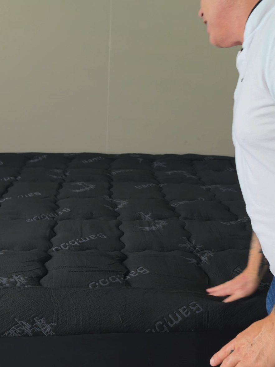 Cover de colchón que lo eleva lo hace mas suave mas comodo echo de bamboo con materiales que enfrian para maxima comodidad #colchon #cama #dormir #bamboo  #comodo 