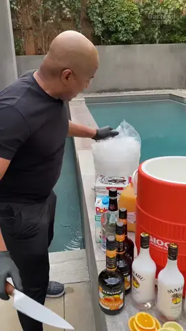 TikTok’s Best Jungle Juice Ever #tipsybartender #bartender #whiteclaw #vodka #cocktail #drink #cocktails #drinks #candy #orange #lime #lemon #gum #gumdrop