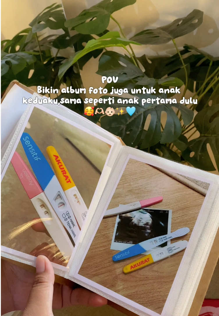 Anak pertama,kedua bahkan seterusnya jg harus sama harus punya album foto yg berisi kenangan foto masa kecil🥰🥹🫶🏻 #fyp #bumil #albumfoto #albumfotopolaroid #albumfotoanak 