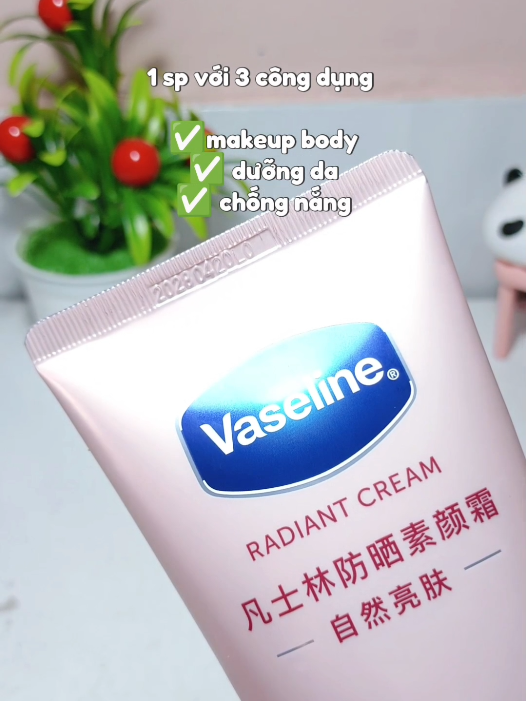 Vừa nâng tone vừa dưỡng sáng, em Vaseline đúng là chân ái cho bà nào sắp đi biển hè này đây 😍#VaselineVn #nangtong #duongthe #review #xuhuong 