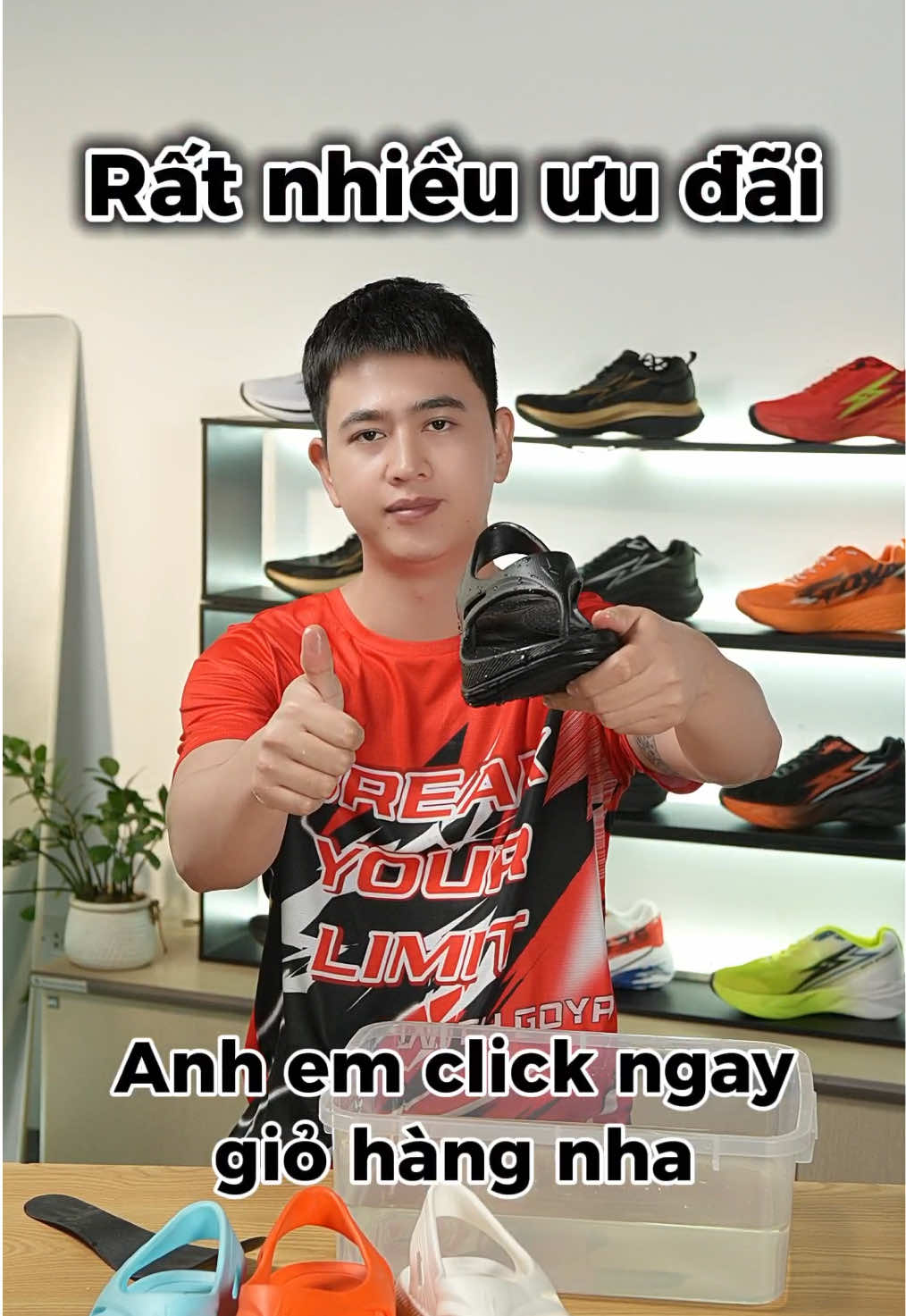 🚨 MƯA BÃO CŨNG KHÔNG CẢN ĐƯỢC ĐƯỜNG CHẠY! 💨 Nhẹ chân, thoáng khí ⚡ Tấm carbon trợ lực từng sải bước 🏃 Sẵn sàng chinh phục những buổi chạy mùa mưa #Goya #goyaphoton #depchaybo #goyavietnam #viral 