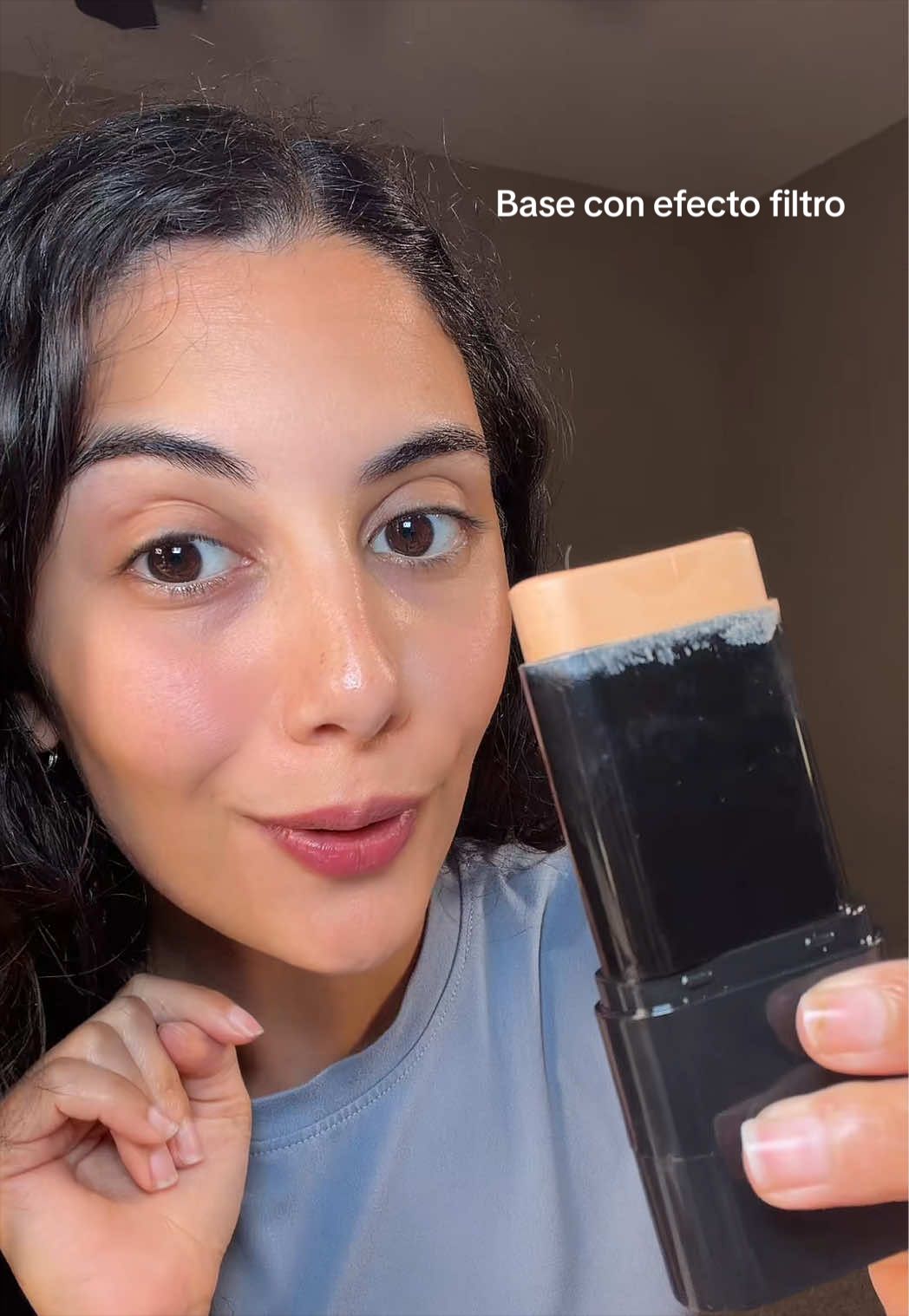 La cobertura de esta base es una locura 🤩🤯.                                    #foundationstick #makeupfinds #makeupforbeginners #TikTokshopbacktoschool 