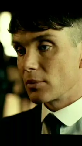 Lembra de quatro coisas  quando você fica triste  Deus existe ,te ama , tudo passa e você vai vencer #motivaçao #thomasshelby 