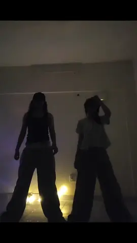 dancing in the dark 🌚 #tiktoktrend #fyp #foryou 