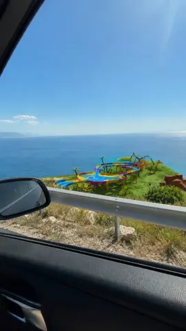 This waterslide kinda looks familiar to me somehow😞💔#stumbleguys #superslide #nostalgia #2022 #viral 