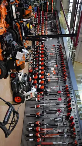ÉQUIPEMENT FORESTIER & ESPACES VERTS : LE PLUS GRAND CHOIX EN MAGASIN ! 🔥 Que vous soyez un professionnel de l'élagage, un paysagiste ou un particulier exigeant, nous avons tout le matériel nécessaire pour vos travaux de motoculture et d'entretien extérieur. 🌲 Notre matériel disponible en rayon :  Tronçonneuses pro & grand public : Grandes longueurs de guide, modèles d'élagage légers et tronçonneuses thermiques ultra-puissantes.  Débroussailleuses & Coupe-bordures : Un alignement complet de machines taillées pour le débroussaillage intensif et les finitions de jardin.  Taille-haies & Perches d'élagage : Modèles sur perche orientables et taille-haies à double lame pour des coupes nettes.  Tondeuses & Tondeuses autoportées (Zero-Turn) : Tracteurs tondeuses professionnels (Scag, Bobcat) pour couvrir de grandes surfaces rapidement. ✨ Pourquoi acheter chez nous ?  Matériel neuf, garanti et préparé avant la livraison  Conseils de spécialistes pour choisir l'outil adapté à votre activité  Service après-vente et pièces détachées disponibles sur place 📩 Contact & Commandes : Contactez-nous directement en message privé ou par téléphone pour connaître les prix, la disponibilité des modèles et les modalités d'expédition ! #STIHL #Husqvarna #Motoculture #Tronconneuse #Chainsaw         