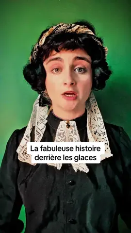J’ai révolutionné la crème glacée. Nous sommes en 1843, aux États-Unis. À cette époque, fabriquer de la crème glacée demande beaucoup de temps et d’efforts. Le mélange est placé dans un récipient refroidi par de la glace et du sel, puis travaillé à la main jusqu’à obtenir la bonne texture. J’ai alors une idée : créer une machine capable de simplifier et surtout d’accélérer tout ce processus. J’imagine une sorbetière composée d’une cuve en bois contenant de la glace et du sel, avec en son centre un récipient métallique destiné à accueillir la préparation. Grâce à une manivelle, le mélange peut être brassé beaucoup plus facilement pendant qu’il refroidit. Le 9 septembre 1843, j’obtiens un brevet américain pour mon « Artificial Freezer ». Une invention qui permet de préparer de la crème glacée beaucoup plus rapidement et qui pose les bases de la sorbetière à manivelle.  Je cède ensuite les droits de mon invention à William Young pour 200 dollars. Celui-ci fera breveter quelques années plus tard une amélioration de la machine sous le nom de « Johnson Patent Ice-Cream Freezer ». Cette invention participe à rendre la fabrication de la crème glacée plus simple et accessible, bien avant l’apparition de nos sorbetières modernes. Alors la prochaine fois que vous mangez une glace. Dite vous qu’une partie de son histoire a été faite par une femme en 1843 aux États Unis !  Nancy M johson  #leapassionvintage #desserts #FoodTok #glace #icecream 