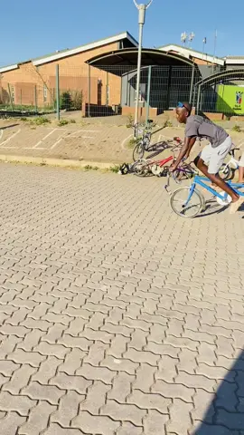 @JUICEDKXDGP_OFFICIAL🧃 @Lennox Lezintoo @Ãügüßt🥹🤍🥹 @Redbull_southafrica 