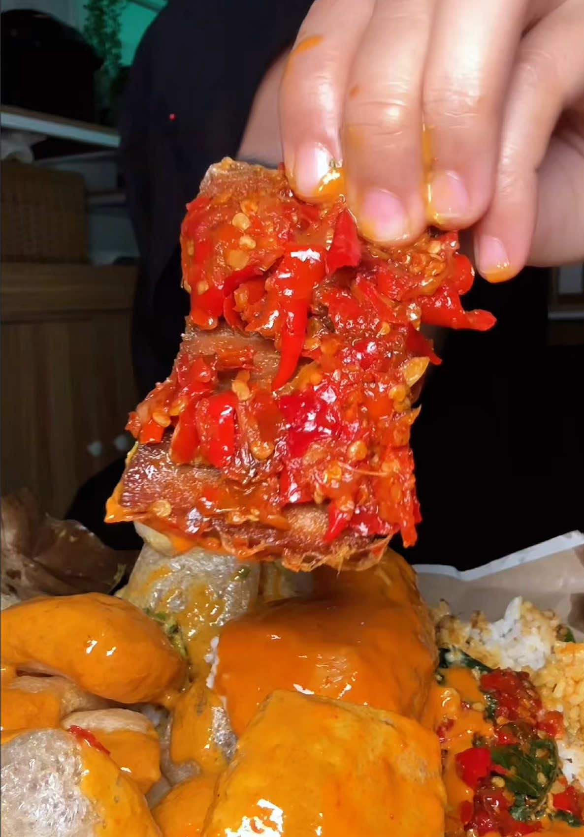 akhirnya menemukan nasi padang yang bumbunya selekoh ini disukabumi 🤤