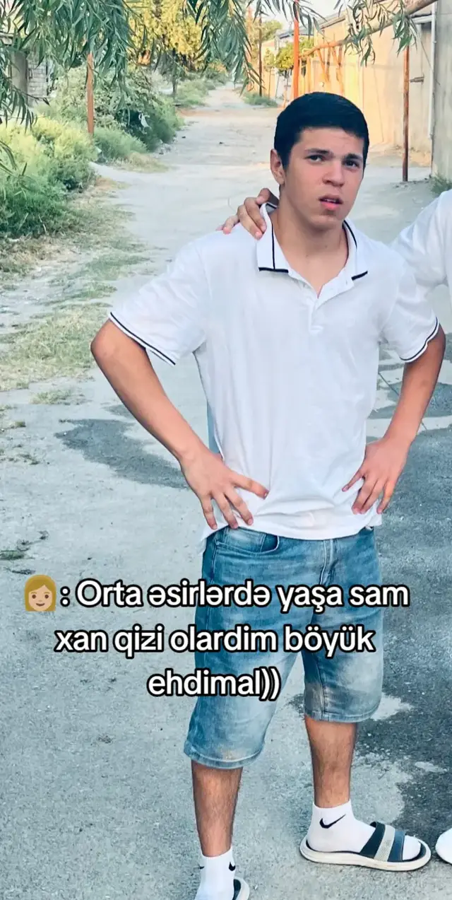 Biləcəri uwağlari her yerde 😂🙌🏽